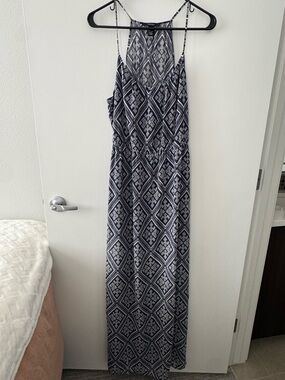 Forever 21 Navy and White Geo Halter Maxi Dress